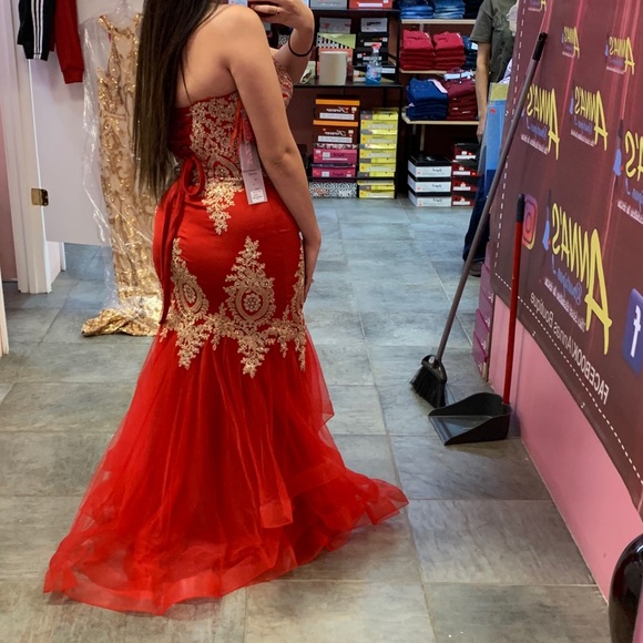 Prom Dress - Picture 2 of 7